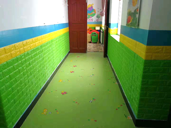 幼兒園塑膠地板