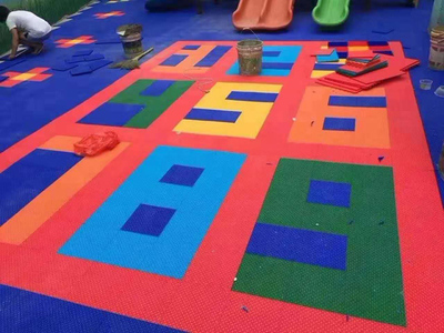 承接刚察县幼儿园人造草坪厂家定制批发