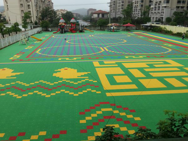 承接黄南州幼儿园人造草坪厂家定制批发