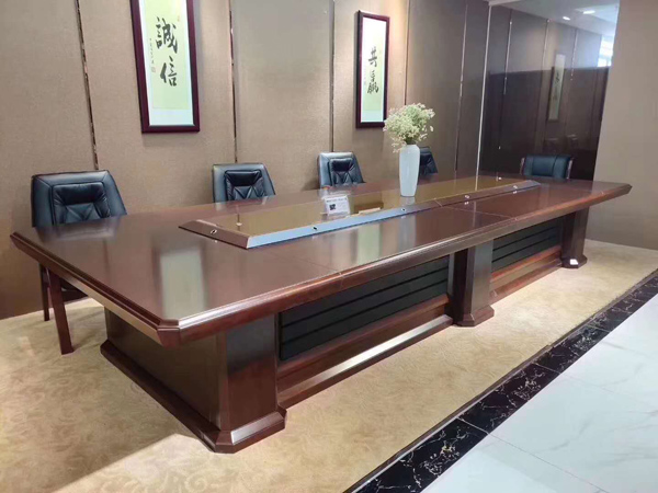 承接玛沁县办公桌椅厂家定制批发