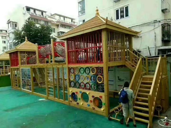 幼儿园滑梯安装